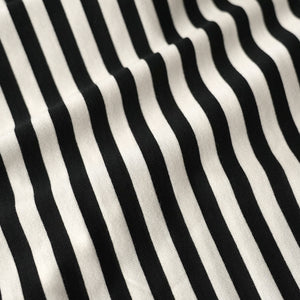 HEM SPINDLE WIDE BORDER TEE
