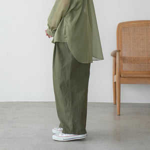 LIP CLOTH THREE TUCK WIDE PANTS
