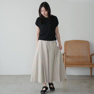 LIP CLOTH FLARE TUCK SKIRT