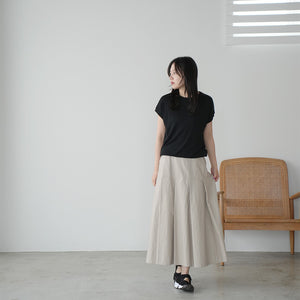 LIP CLOTH FLARE TUCK SKIRT