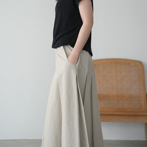 LIP CLOTH FLARE TUCK SKIRT