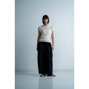 LIP CLOTH THREE TUCK WIDE PANTS